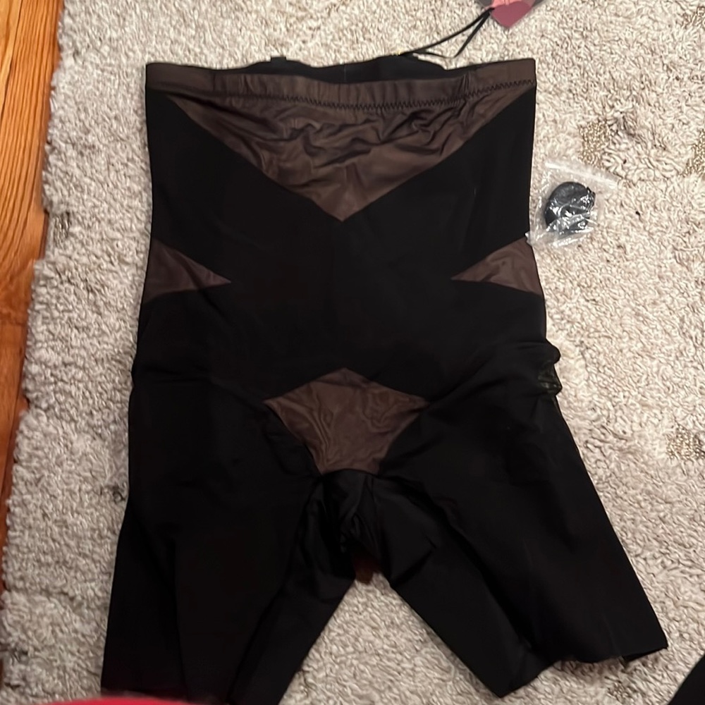 NWT Honeylove super power short black size 1X
